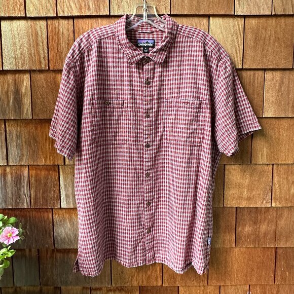 EUC Patagonia Red Plaid Back Step Short Sleeve Button Down Shirt in Men's XL - Picture 1 of 11